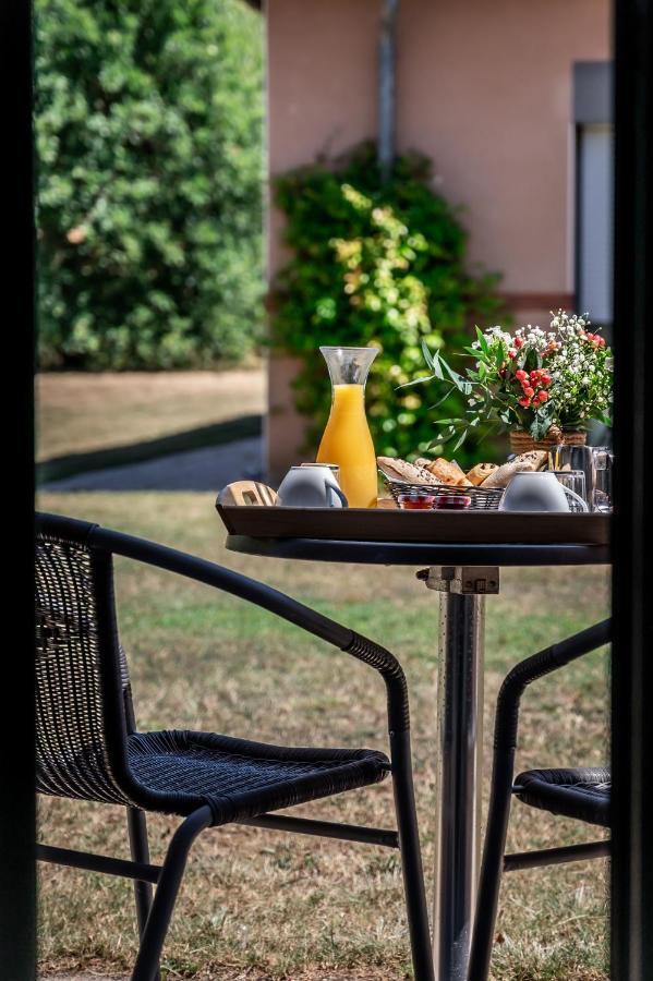 Hotel & Seminaire Le Patio Occitan - Toulouse Ouest - La Ramee Cugnaux Buitenkant foto