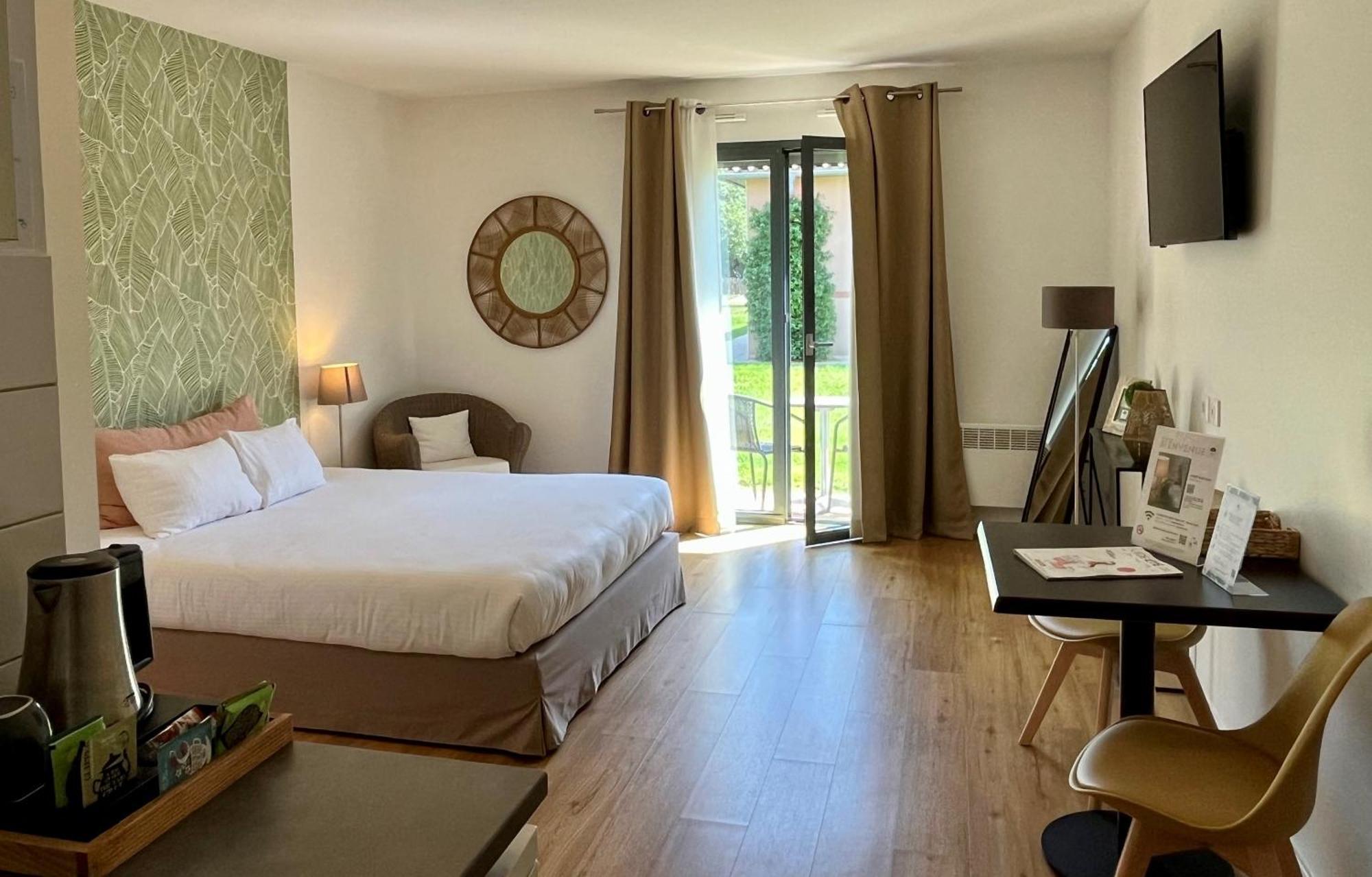 Hotel & Seminaire Le Patio Occitan - Toulouse Ouest - La Ramee Cugnaux Buitenkant foto