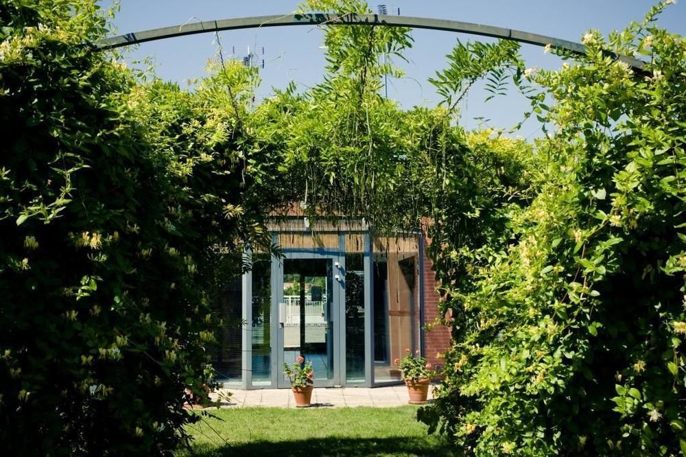 Hotel & Seminaire Le Patio Occitan - Toulouse Ouest - La Ramee Cugnaux Buitenkant foto